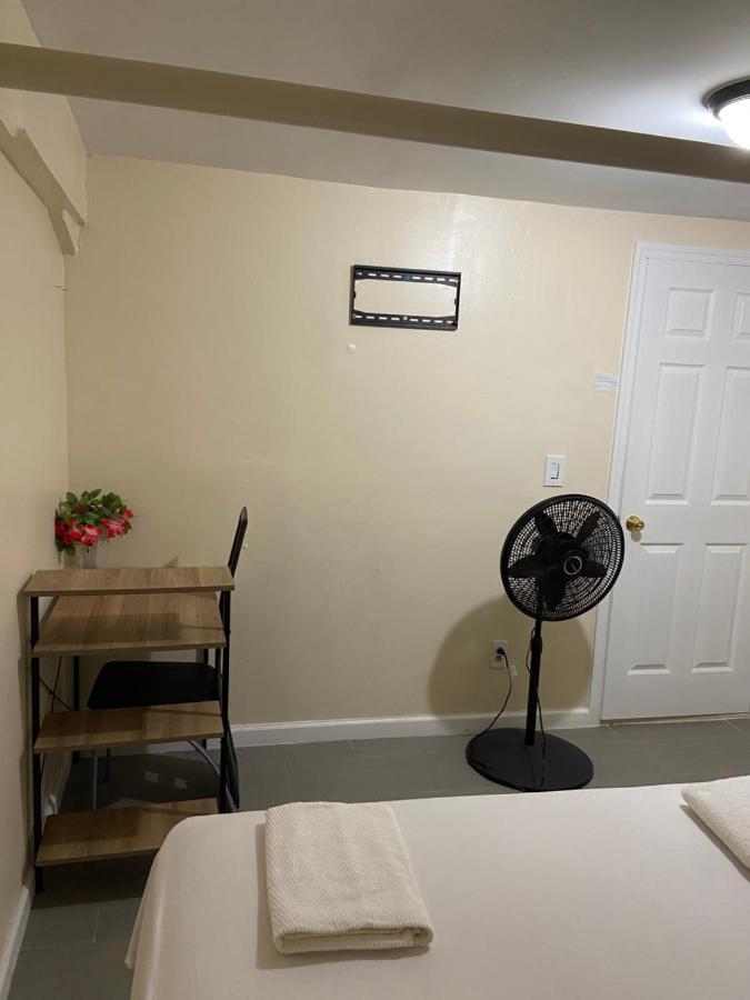 A Delightful Room In Queens Nueva York Exterior foto